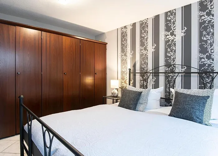 Brookgang 17 別荘 *